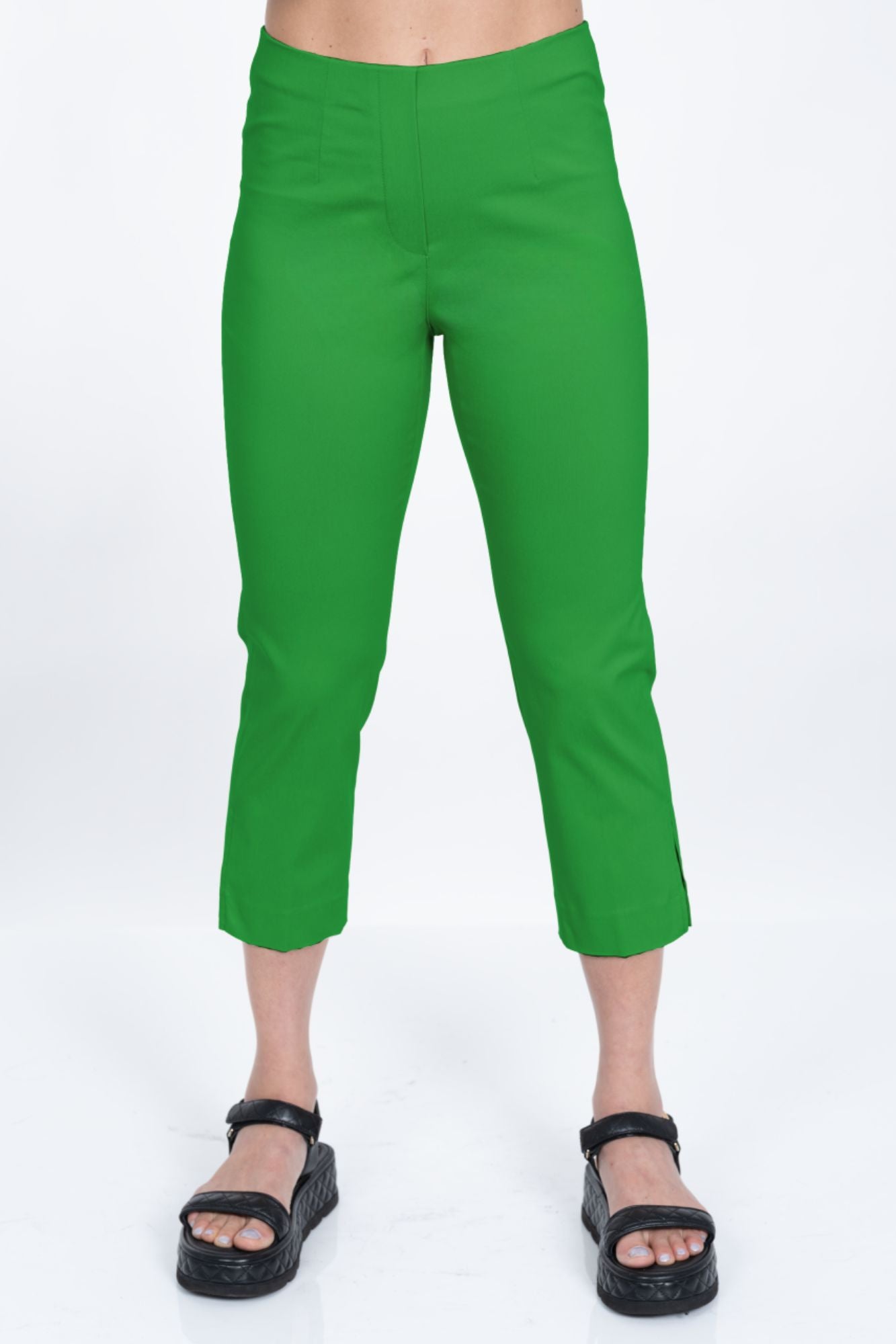LIOR Women's Kelly Green Pull On Cropped Capri 23" Inseam Techno Fabric - "Sidney"