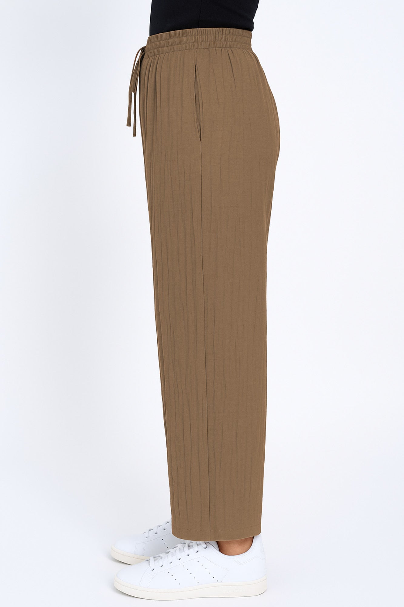 LIOR Women's Crinkle Wide-Leg Pull-On Pant – Lightweight Travel/Athleisure (Mocha)